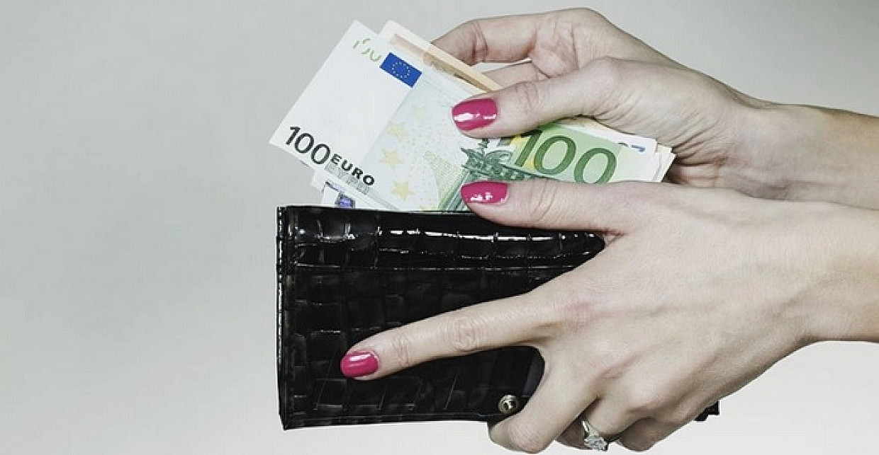 How Much Income to Live in France?
