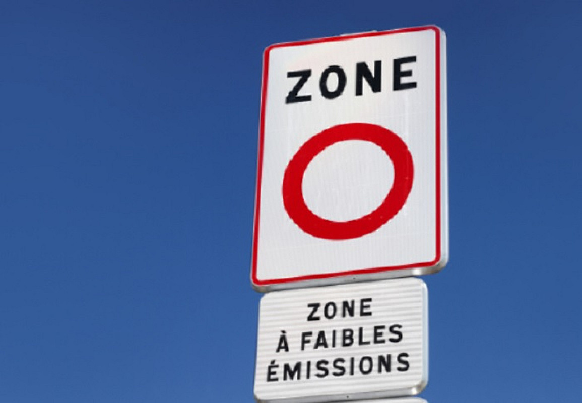Vehicle Low-Emission Zones